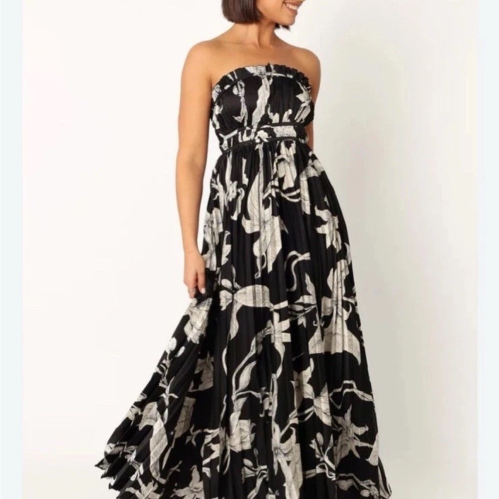 Petal & Pup Women’s Angelique Strapless Maxi Dress NEW Size Medium